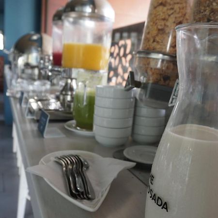 Quo Quality Hotel มานิซาเลส ภายนอก รูปภาพ A carafe of raki