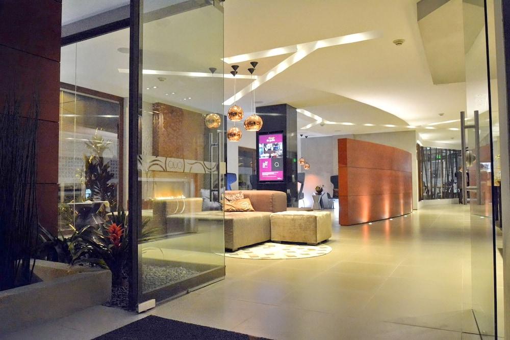 Quo Quality Hotel มานิซาเลส ภายนอก รูปภาพ The lobby of the hotel