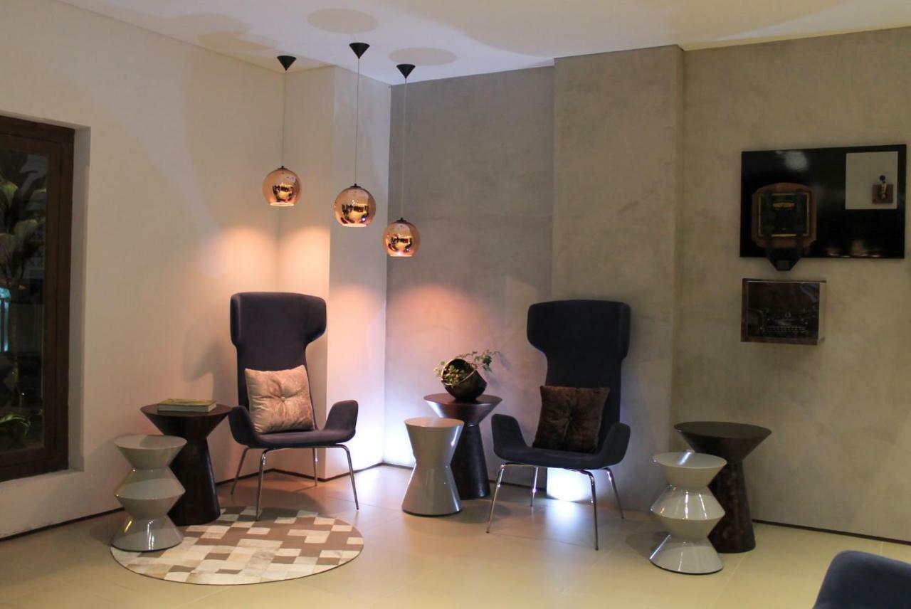 Quo Quality Hotel มานิซาเลส ภายนอก รูปภาพ Interior of the showroom